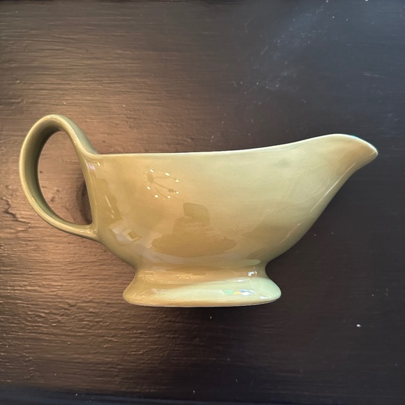Sausalito gravy boat by Pottery Barn in Sage Moss Green! - Picture 1 of 5